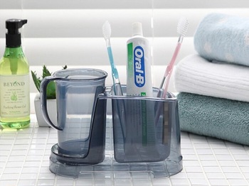Fashion And Best Quality Plastic Bathroom Set Toothbrush Holder Toothbrush Cup Combination Bathroom Set Toothbrush Holder