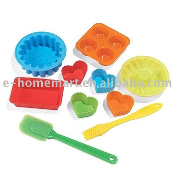 MULTI COLORFUL SILICONE CAKE MOLD FOR KIDS BAKING