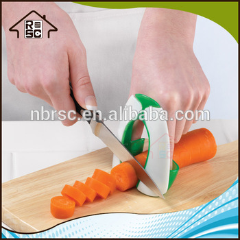 Easy and Safe Kitchenware Plastic Slice Finger Guard