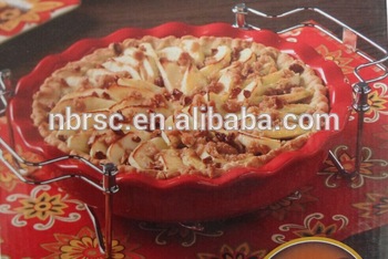 Expandable Metal Trivet / Dish Holder