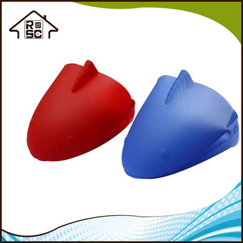 NBRSC High Production Heat resistant Kitchen Baking Silicone Oven Mitt Animal Shape Glove