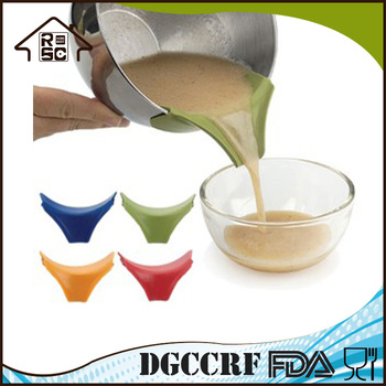 NBRSC Slip On Mess Free Silicone Pour Spout for Pots Pans and Bowls