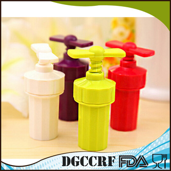 NBRSC Kitchen Ginger Easy Garlic Press Twist Peeler Cutter Crusher Tool Plastic Multi Color