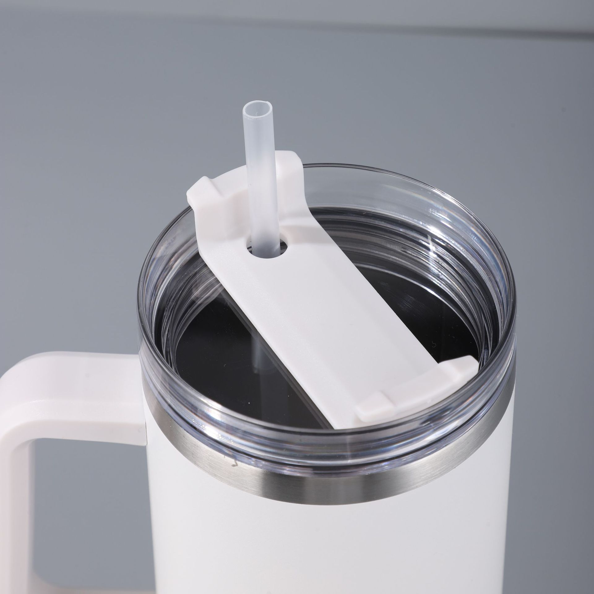 Stainless steel water bottle, straw